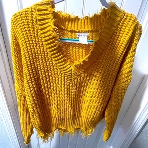Main strip sweater